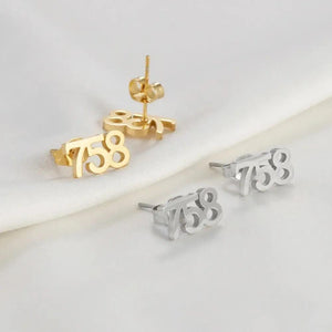 Antigua and Barbuda 268, Saint Lucia 758 Stud Earrings