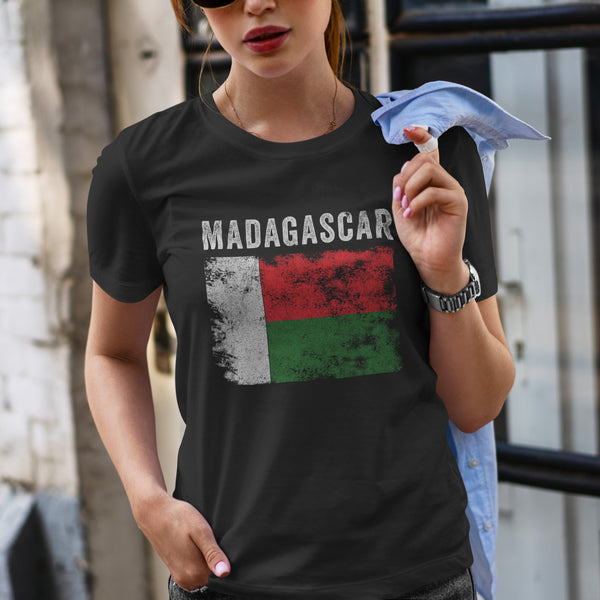 Madagascar Flag Distressed Malagasy Flag T-Shirt